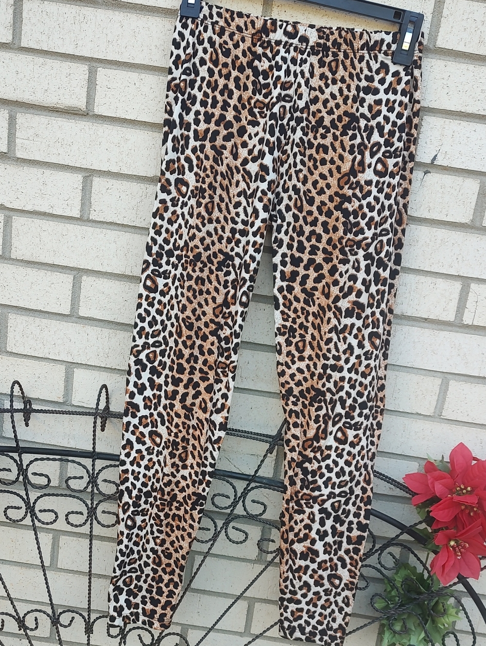 Leopard Leggings - Picture 2 of 10